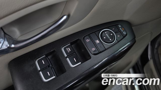 Kia Carnival 9-seater Prestige 2015 — фото 19