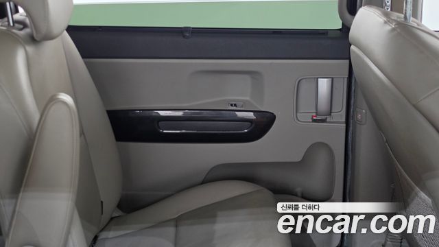 Kia Carnival 9-seater Prestige 2015 — фото 25