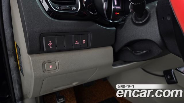 Kia Carnival 9-seater Prestige 2015 — фото 27