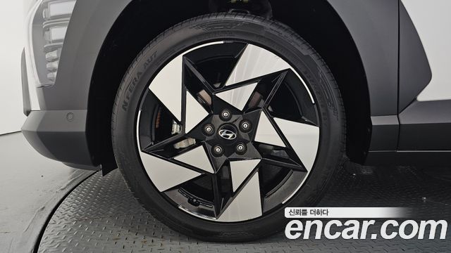 Hyundai Kona (SX2) Gasoline 1.6 Turbo 2WD Inspiration 2023 — фото 5