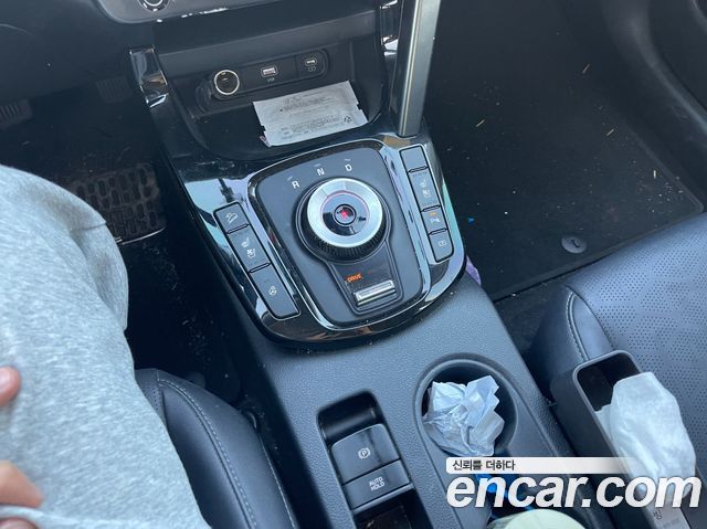 Kia Seltos Gasoline 1.6 Turbo 2WD Signature 2023 — фото 8