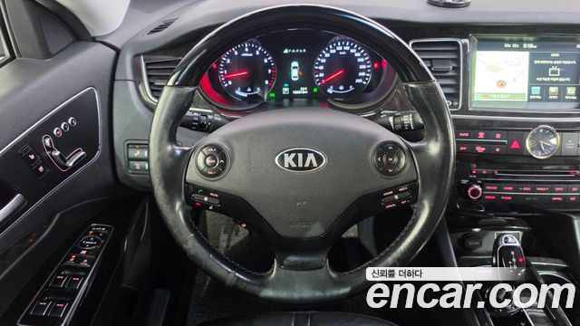 Kia K9 3.3 GDI Prestige 2018 — фото 13