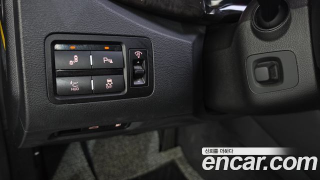 Kia K9 3.3 GDI Prestige 2018 — фото 16
