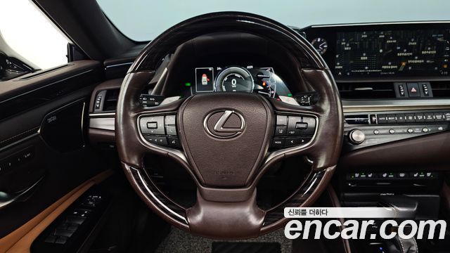 Lexus ES300h (VII) Executive 2021 — фото 13