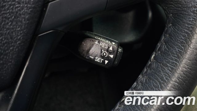 Toyota Camry Hybrid XLE 2017 — фото 14
