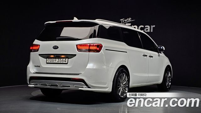 Kia Carnival 9-seater Prestige 2018 — фото 2