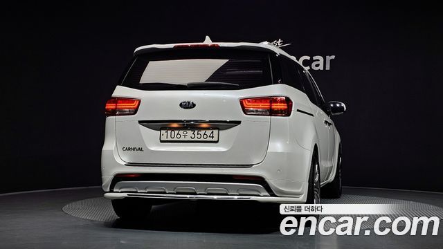 Kia Carnival 9-seater Prestige 2018 — фото 4