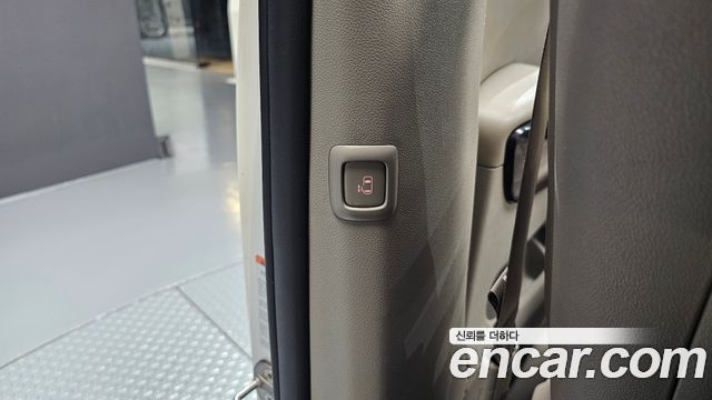 Kia Carnival 9-seater Prestige 2018 — фото 18