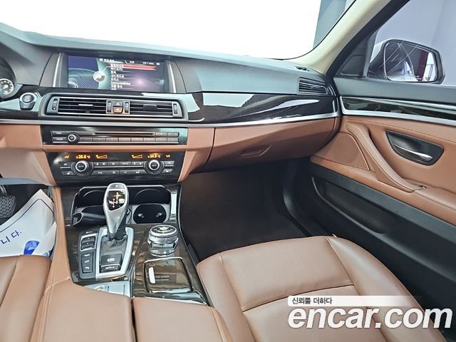 BMW 5 Series (F10) 528i xDrive 2014 — фото 10
