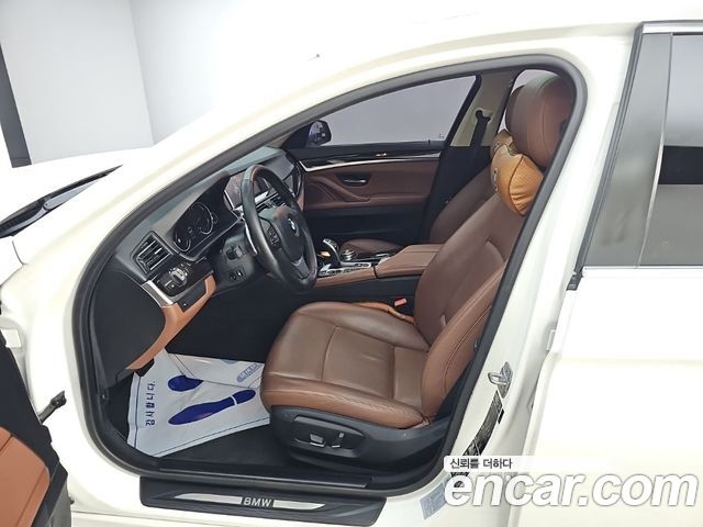 BMW 5 Series (F10) 528i xDrive 2014 — фото 15