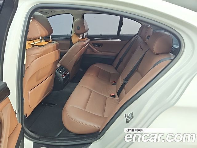 BMW 5 Series (F10) 528i xDrive 2014 — фото 16