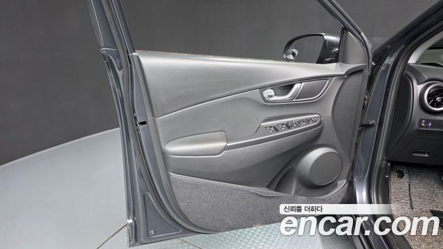 Hyundai Kona Gasoline 2.0 2WD Modern 2021 — фото 24