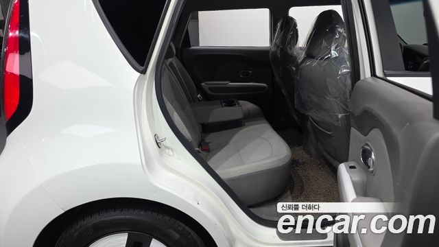 Kia Soul EV EV 2018 — фото 12