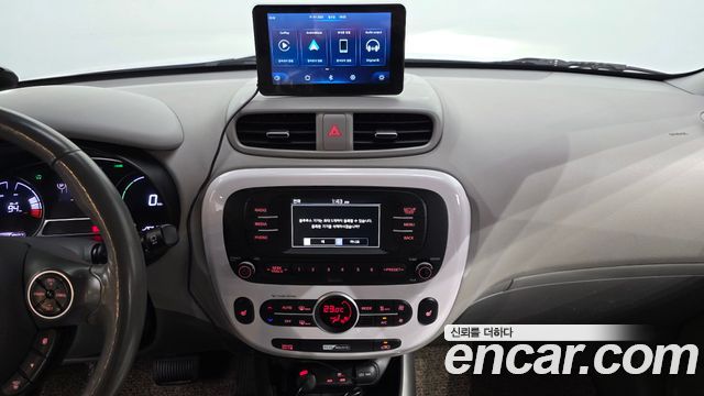Kia Soul EV EV 2018 — фото 14