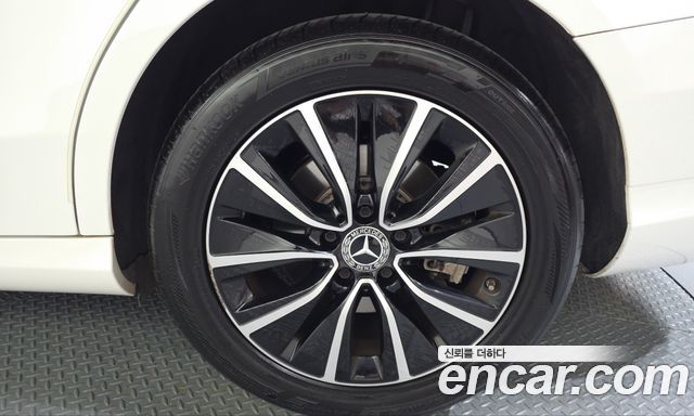 Mercedes-Benz C-Class (W205) C200 2019 — фото 21