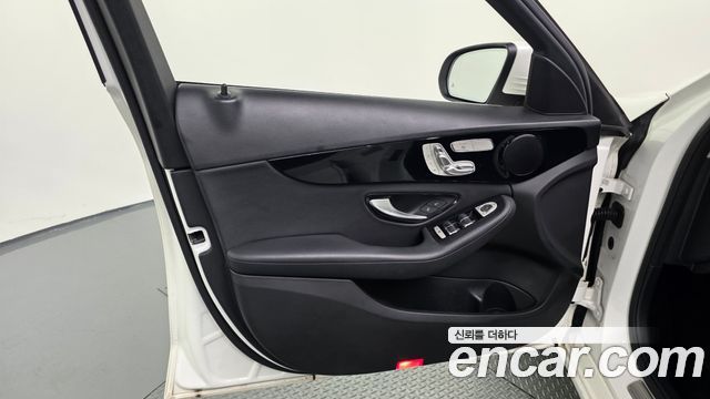 Mercedes-Benz C-Class (W205) C200 2019 — фото 24