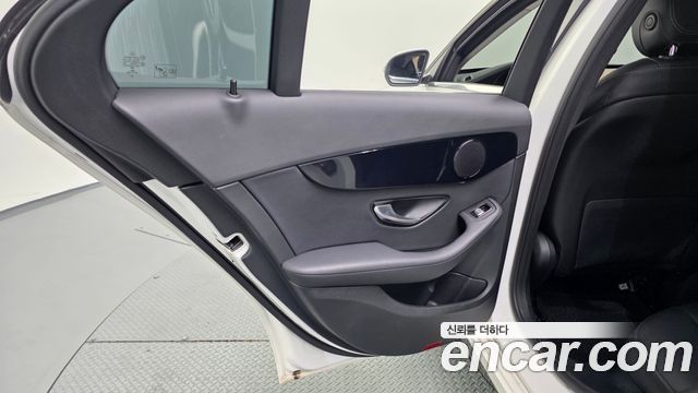 Mercedes-Benz C-Class (W205) C200 2019 — фото 25