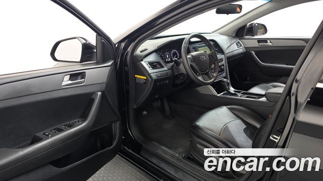 Hyundai Sonata (LF) 2.0 Style 2015 — фото 10