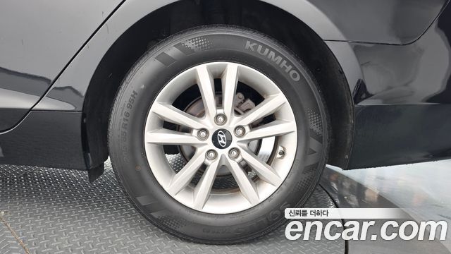 Hyundai Sonata (LF) 2.0 Style 2015 — фото 21