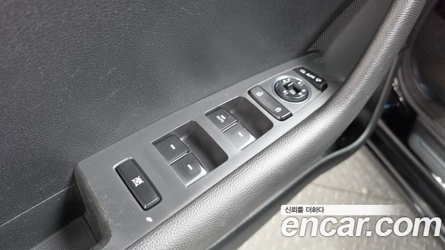 Hyundai Sonata (LF) 2.0 Style 2015 — фото 27