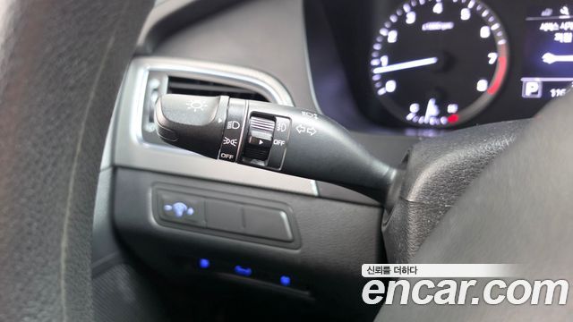 Hyundai Sonata (LF) 2.0 Style 2015 — фото 28