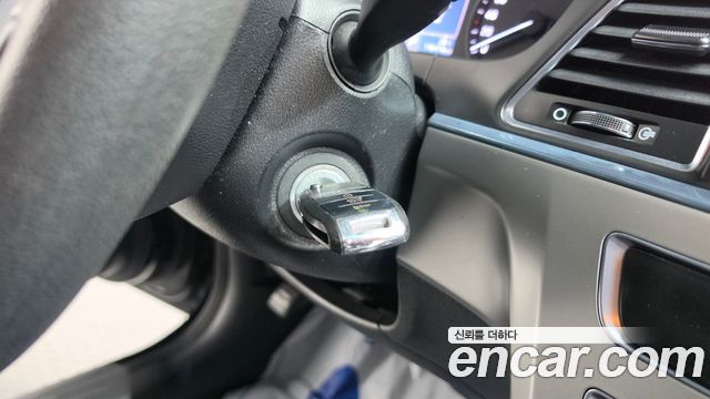 Hyundai Sonata (LF) 2.0 Style 2015 — фото 30