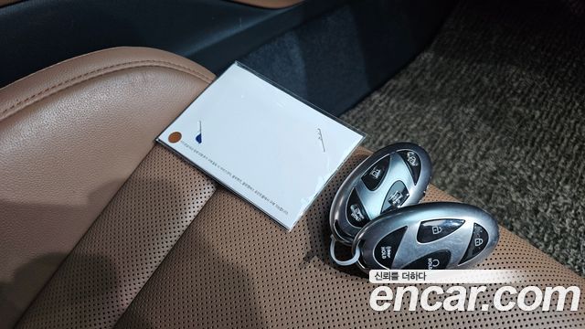 Hyundai Grandeur (GN7) 3.5 LPG 2WD Exclusive 2023 — фото 17