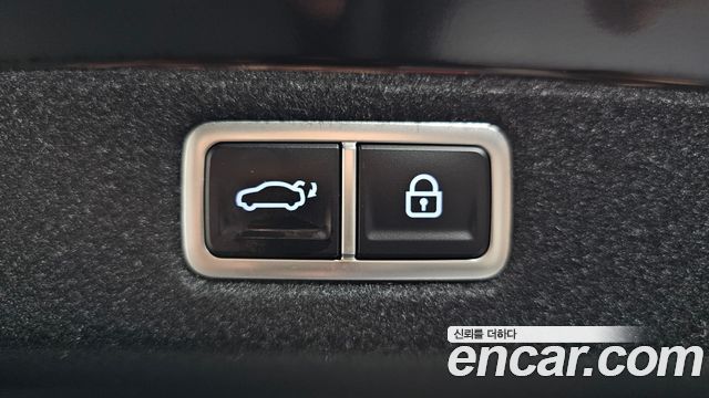 Hyundai Grandeur (GN7) 3.5 LPG 2WD Exclusive 2023 — фото 19