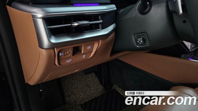 Hyundai Grandeur (GN7) 3.5 LPG 2WD Exclusive 2023 — фото 28