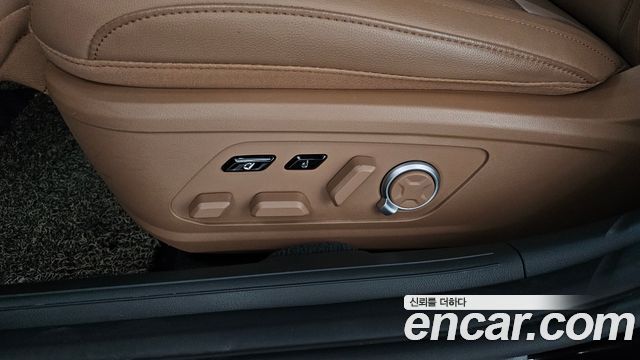 Hyundai Grandeur (GN7) 3.5 LPG 2WD Exclusive 2023 — фото 30
