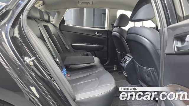 Kia K5 (II) 2.0 Noblesse 2019 — фото 12