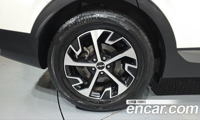 Kia Sportage Hybrid (V) Signature Gravity 2WD 2023 — фото 5