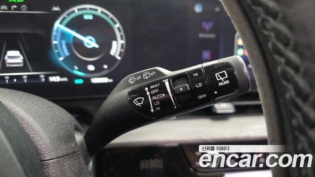 Kia Sportage Hybrid (V) Signature Gravity 2WD 2023 — фото 37