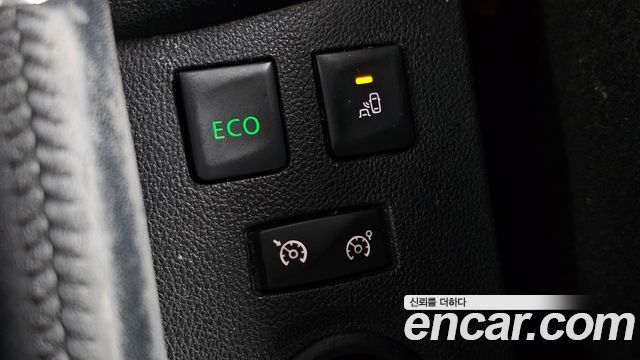 Renault Korea QM3 RE 2018 — фото 27