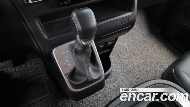 Hyundai Staria 2WD Camping Car Special Vehicle 2022 — фото 9