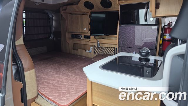 Hyundai Staria 2WD Camping Car Special Vehicle 2022 — фото 11