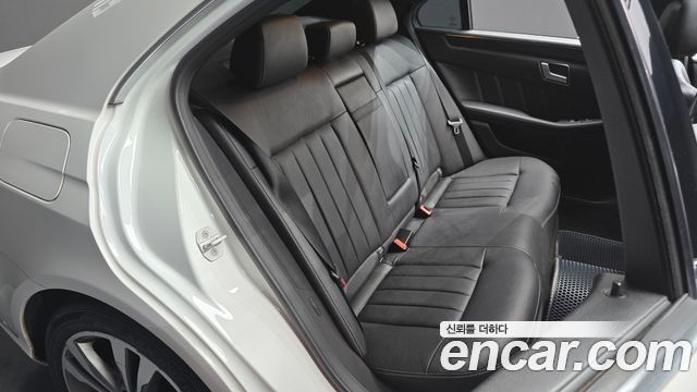 Mercedes-Benz E-Class (W212) E300 4MATIC Avantgarde 2016 — фото 12