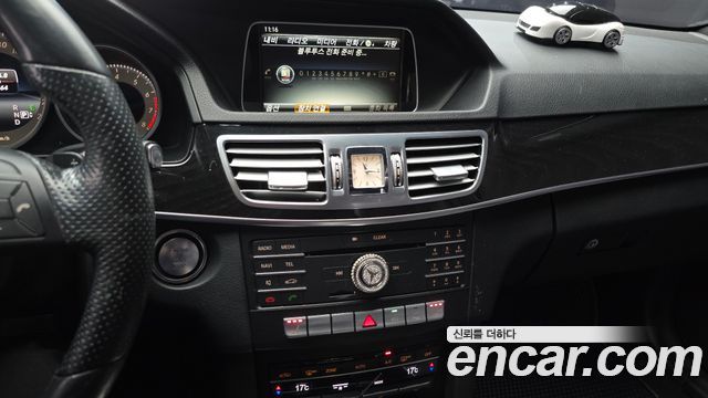 Mercedes-Benz E-Class (W212) E300 4MATIC Avantgarde 2016 — фото 15
