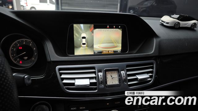 Mercedes-Benz E-Class (W212) E300 4MATIC Avantgarde 2016 — фото 16