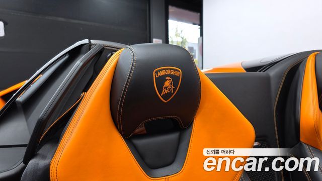 Lamborghini Huracan LP610-4 Spyder 2016 — фото 17