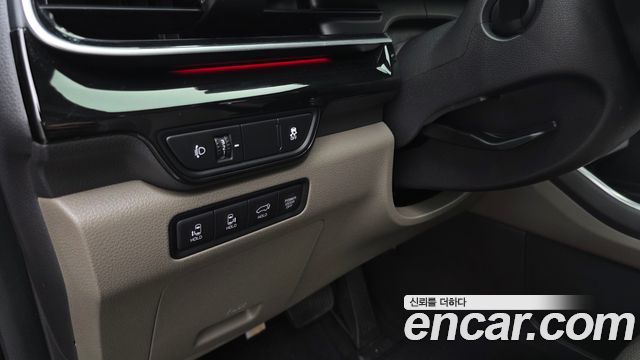 Kia Carnival (IV) HEV 9seater Signature 2024 — фото 17