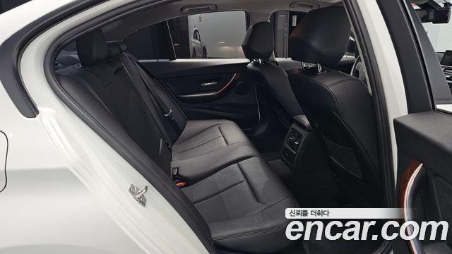 BMW 3 Series (F30) 320i 2013 — фото 12