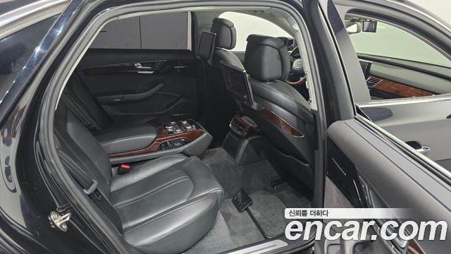 Audi A8 3.0 TDI Quattro LWB D4 2012 — фото 11