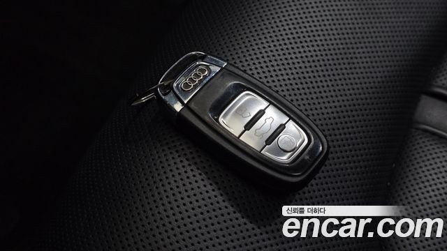 Audi A8 3.0 TDI Quattro LWB D4 2012 — фото 17