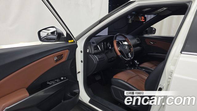 KG Mobility (SsangYong) Tivoli Armor Gear Plus 2WD 2019 — фото 10