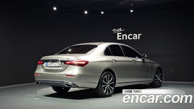 Mercedes-Benz E-Class (W213) E300e 4MATIC Exclusive 2021 — фото 2
