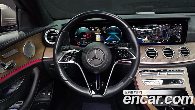 Mercedes-Benz E-Class (W213) E300e 4MATIC Exclusive 2021 — фото 13