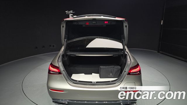 Mercedes-Benz E-Class (W213) E300e 4MATIC Exclusive 2021 — фото 20