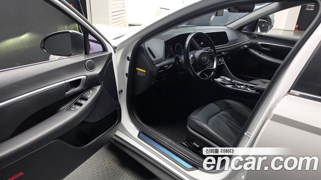 Hyundai Sonata (DN8) 2.0 Premium Family 2020 — фото 10