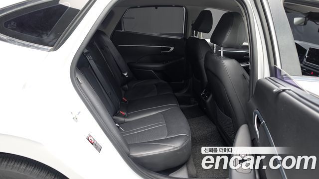 Hyundai Sonata (DN8) 2.0 Premium Family 2020 — фото 11